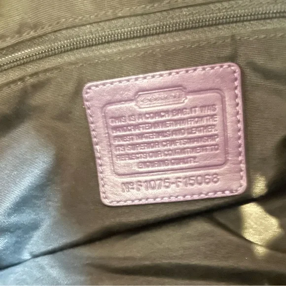 💐🌺Coach Plum Purple Signature Canvas Hobo Bag - Picture 5 of 7